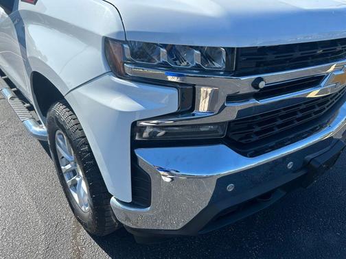 Summit White 2019 Chevrolet Silverado 1500 LT