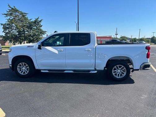 Summit White 2019 Chevrolet Silverado 1500 LT