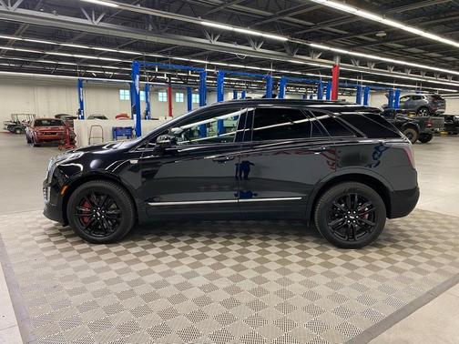 2023 Cadillac XT5 Sport