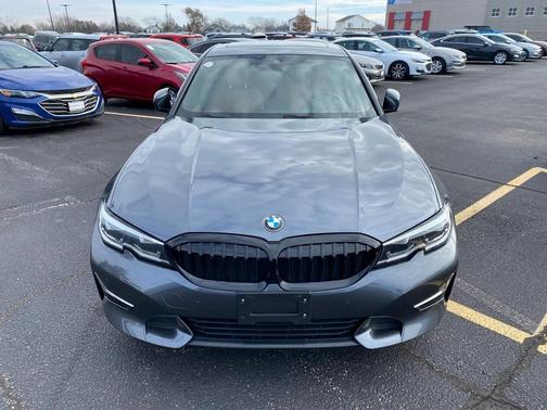 2019 BMW 330 i xDrive
