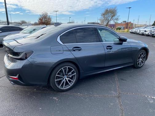 2019 BMW 330 i xDrive