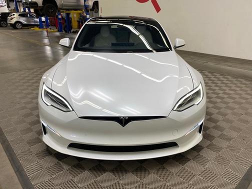 2022 Tesla Model S Plaid