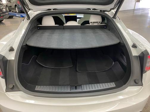 2022 Tesla Model S Plaid