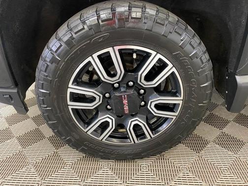 2022 GMC Sierra 2500 AT4