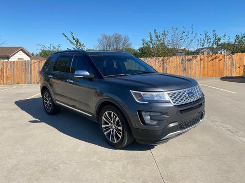 2017 Ford Explorer Platinum