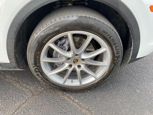 2019 Porsche Cayenne Base