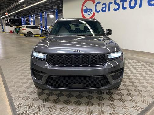 2024 Jeep Grand Cherokee Laredo