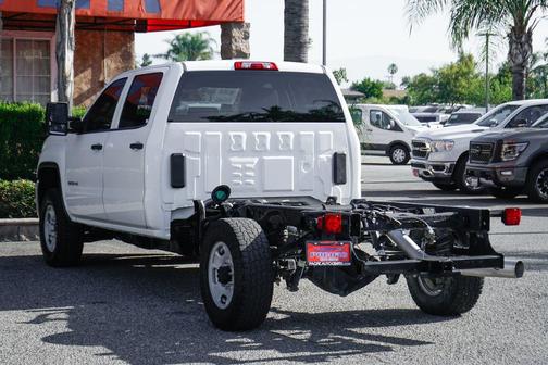 Summit White 2018 GMC Sierra 2500 Base