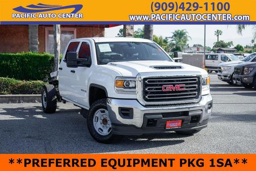 Summit White 2018 GMC Sierra 2500 Base