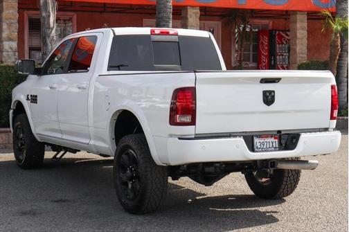 2017 RAM 2500 Laramie Crew Cab 4x4 6'4' Box