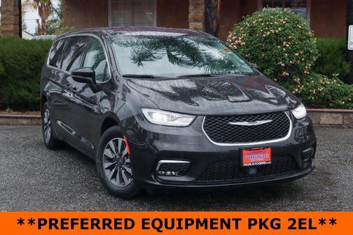 2023 Chrysler Pacifica Hybrid Touring L