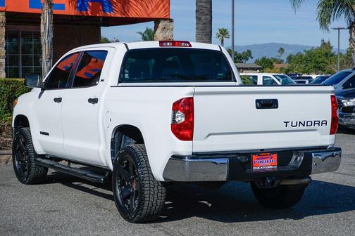 2017 Toyota Tundra SR5