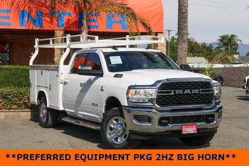 2022 RAM 3500 Big Horn Crew Cab 4x4 8' Box