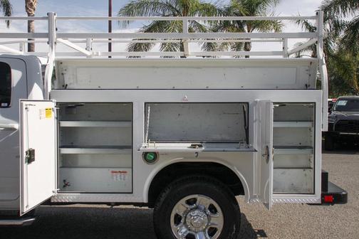 2022 RAM 3500 Big Horn Crew Cab 4x4 8' Box