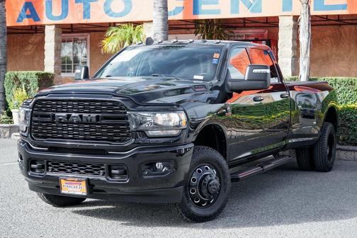 2024 RAM 3500 Big Horn Crew Cab 4x4 8' Box