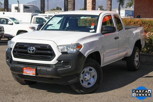 2016 Toyota Tacoma SR