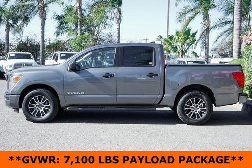 2022 Nissan Titan SV