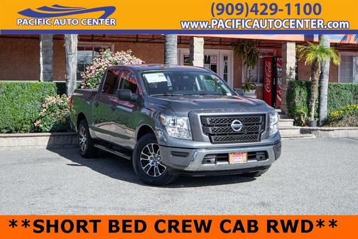 2022 Nissan Titan SV