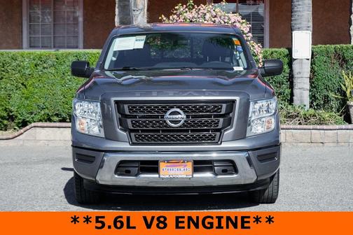 2022 Nissan Titan SV