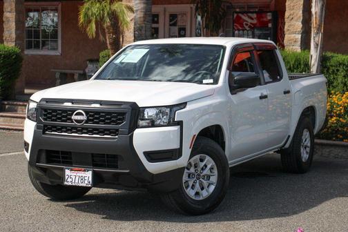 2025 Nissan Frontier S
