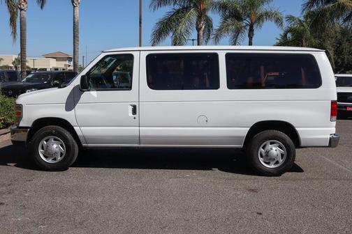 2014 Ford E350 Super Duty XLT