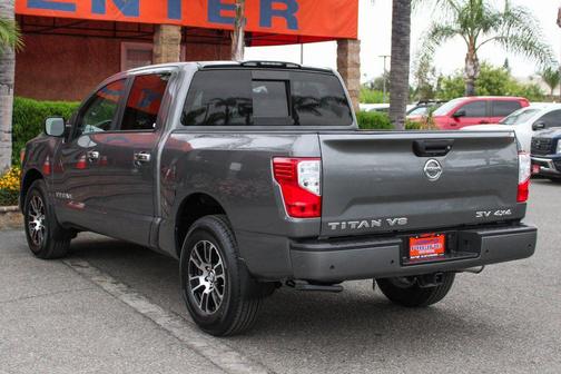 2021 Nissan Titan SV