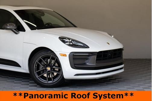 2023 Porsche Macan Base