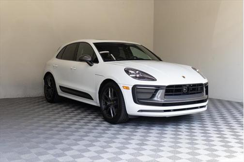 2023 Porsche Macan Base
