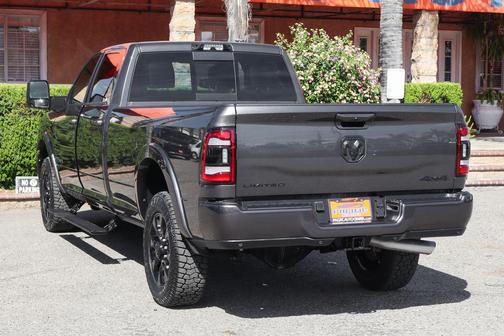 2024 RAM 3500 Limited Crew Cab 4x4 8' Box