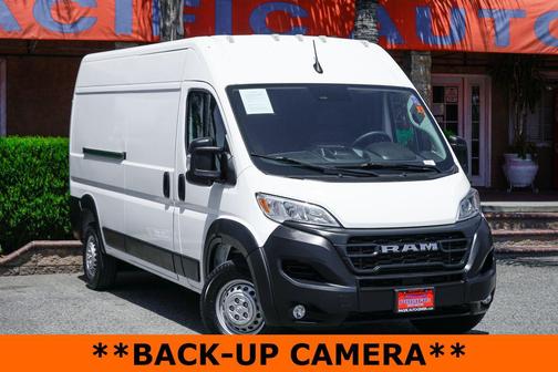 Bright White Clearcoat 2025 RAM ProMaster 2500 Tradesman