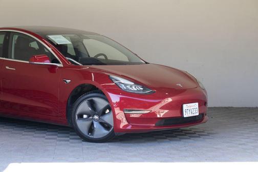 2019 Tesla Model 3 Mid Range