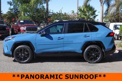 2022 Toyota RAV4 Hybrid SE
