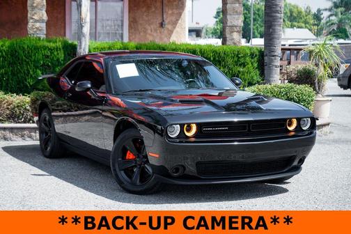 Pitch Black Clearcoat 2023 Dodge Challenger SXT