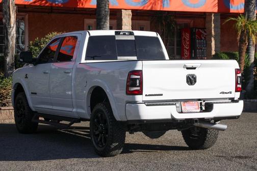 2022 RAM 2500 Laramie Crew Cab 4x4 6'4' Box