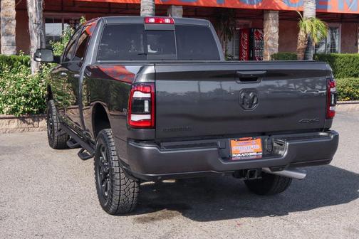 2022 RAM 3500 Big Horn Crew Cab 4x4 6'4' Box