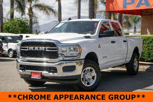2022 RAM 2500 Tradesman Crew Cab 4x4 6'4' Box