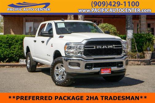 2022 RAM 2500 Tradesman Crew Cab 4x4 6'4' Box