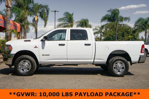 2022 RAM 2500 Tradesman Crew Cab 4x4 6'4' Box