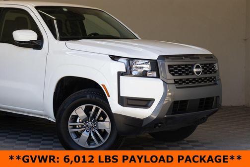 2025 Nissan Frontier SV