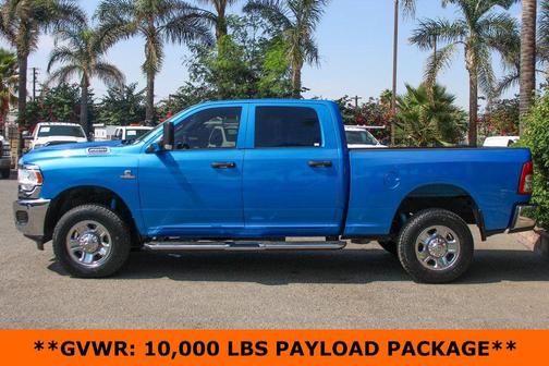 2021 RAM 2500 Tradesman Crew Cab 4x4 6'4' Box