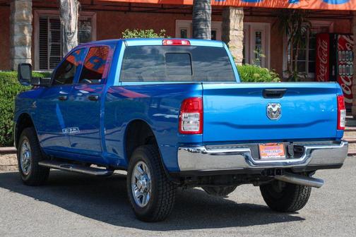2021 RAM 2500 Tradesman Crew Cab 4x4 6'4' Box