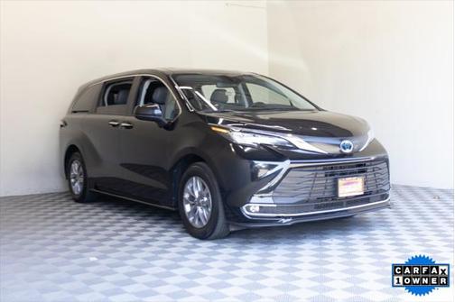 2023 Toyota Sienna XLE 7 Passenger