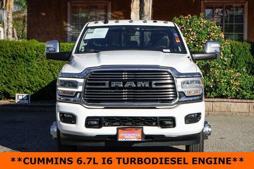 2024 RAM 3500 Laramie Crew Cab 4x4 8' Box