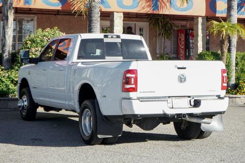 2024 RAM 3500 Laramie Crew Cab 4x4 8' Box