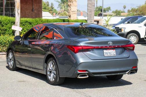 2019 Toyota Avalon XLE