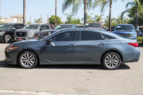 2019 Toyota Avalon XLE