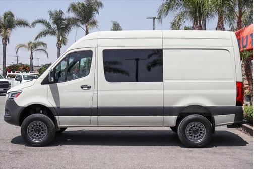 2024 Mercedes-Benz Sprinter 2500 Standard Roof