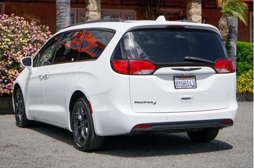 2019 Chrysler Pacifica Touring-L Plus