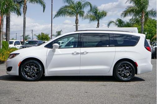 2019 Chrysler Pacifica Touring-L Plus