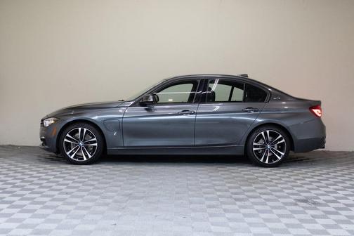2018 BMW 330e iPerformance